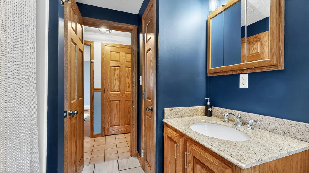 18 Oak Ridge Road Sanford ME 04073