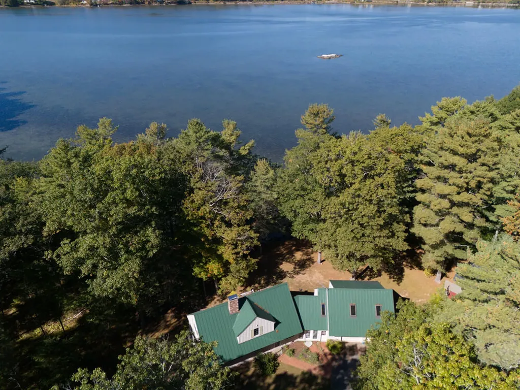 16 Townley Drive Damariscotta ME 04543