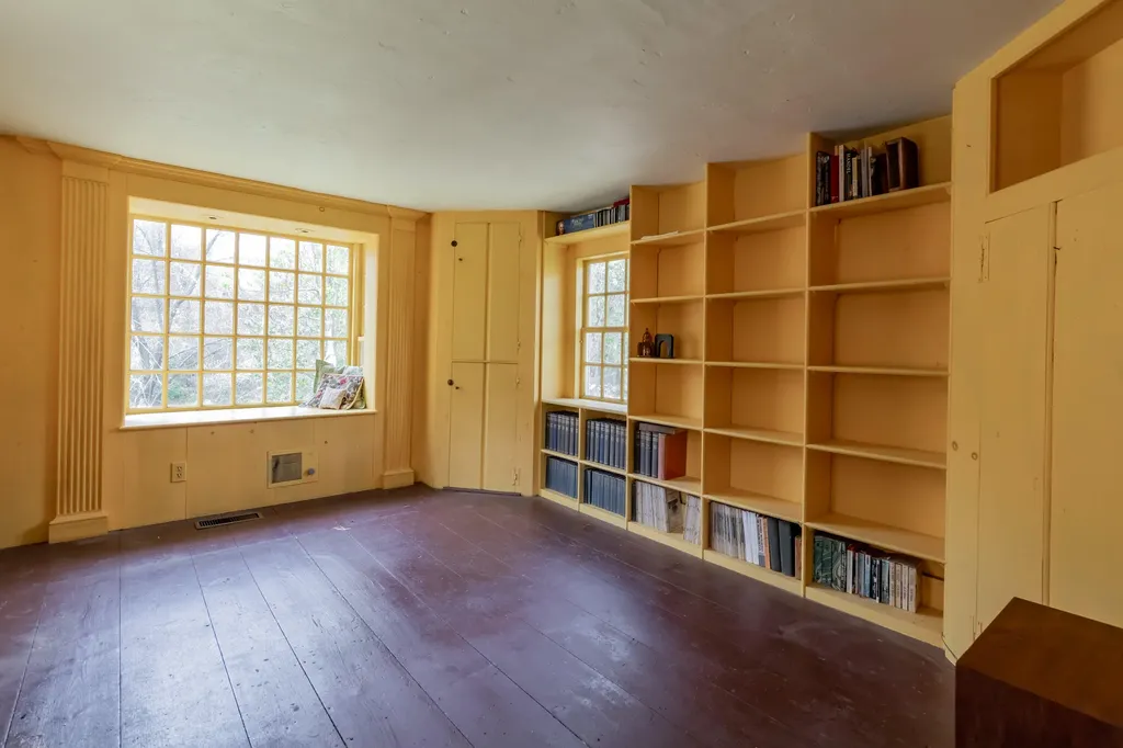 7 Water Street Kennebunk ME 04043