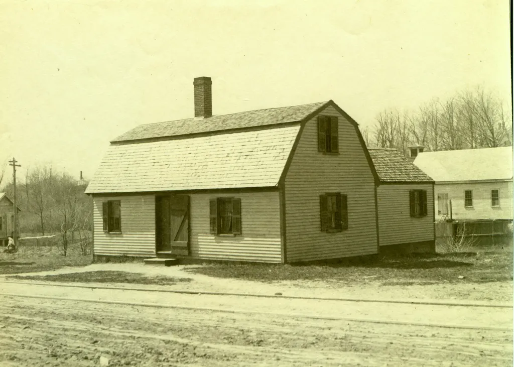 7 Water Street Kennebunk ME 04043