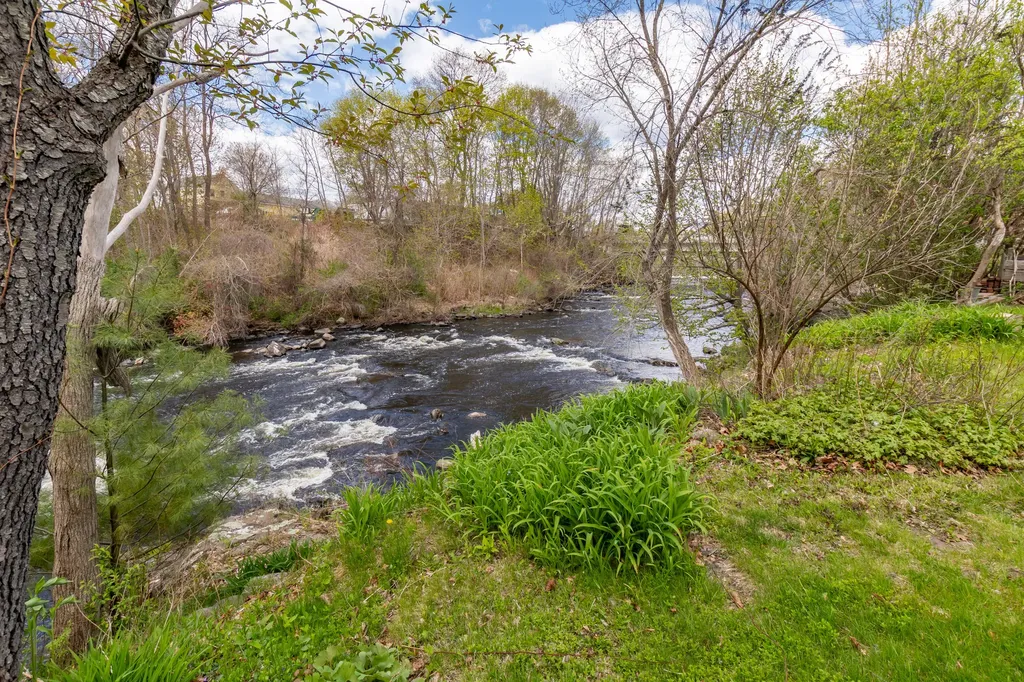7 Water Street Kennebunk ME 04043