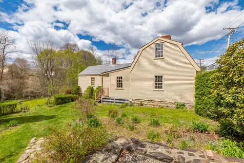 7 Water Street Kennebunk ME 04043