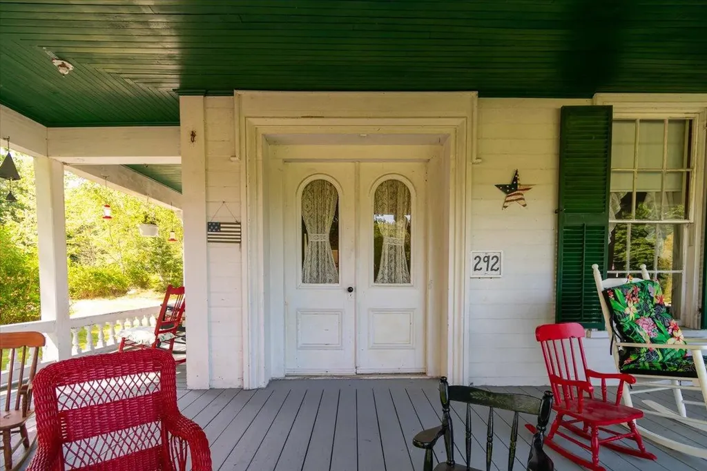 292 & 300 Main Road Islesboro ME 04848