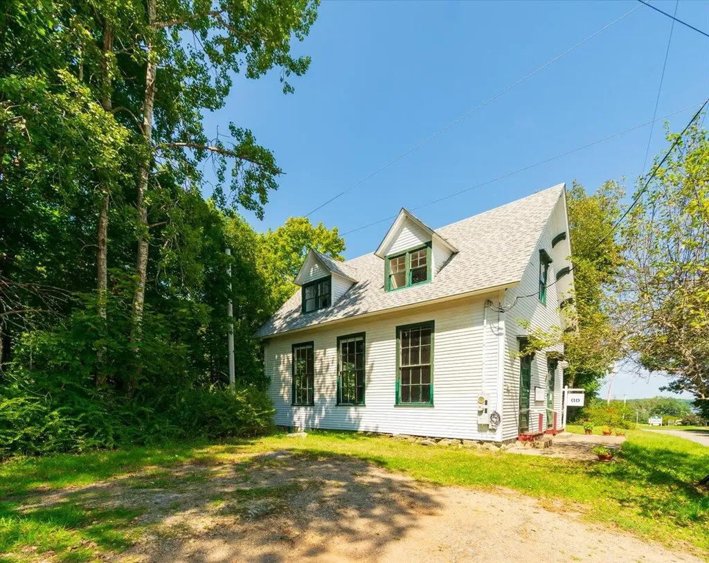 292 & 300 Main Road Islesboro ME 04848