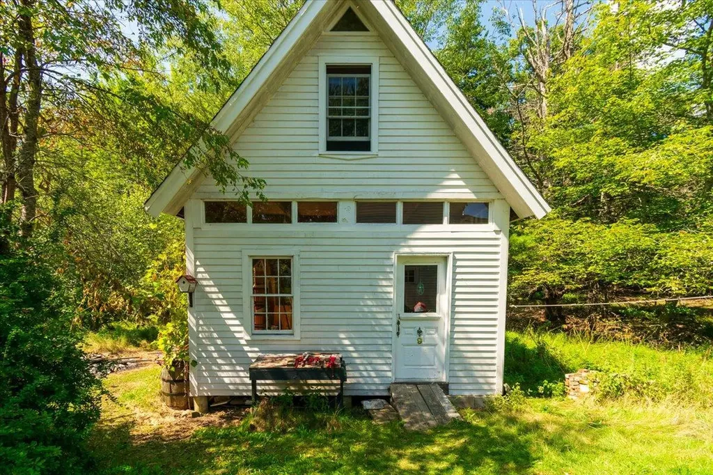 292 & 300 Main Road Islesboro ME 04848