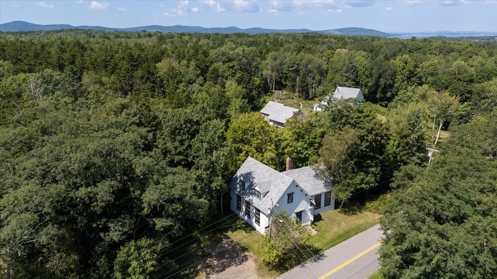 292 & 300 Main Road Islesboro ME 04848