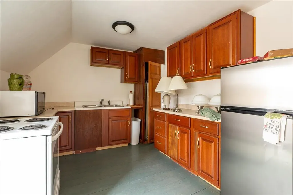 292 & 300 Main Road Islesboro ME 04848