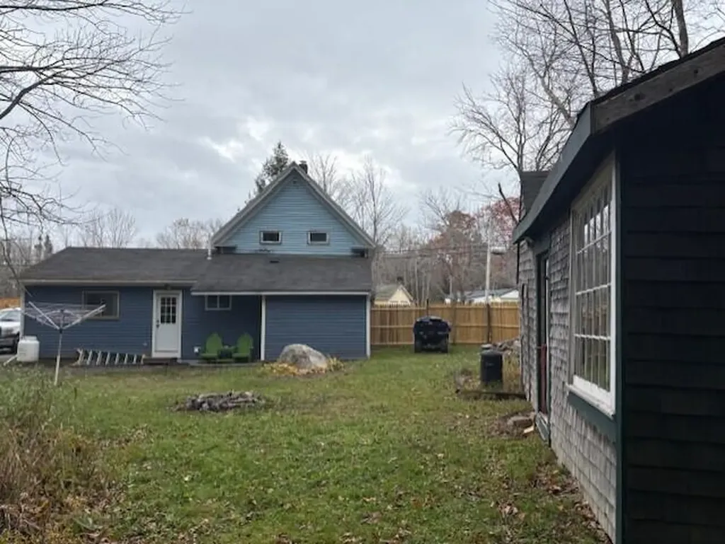 50 Blackwoods Road Franklin ME 04634