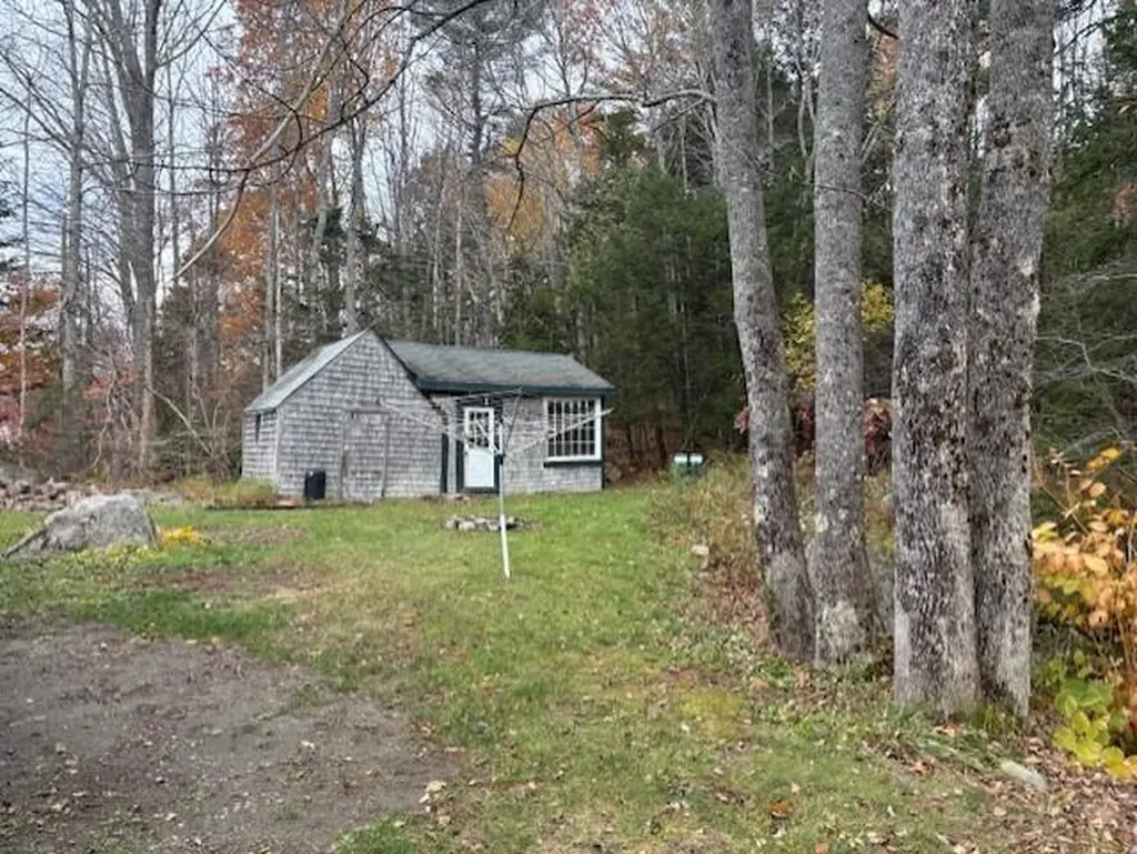 50 Blackwoods Road Franklin ME 04634