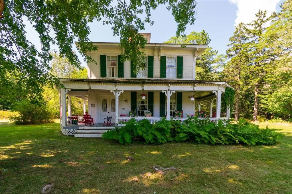 292 Main Road Islesboro ME 04848