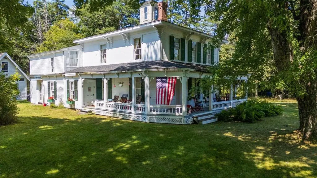 292 Main Road Islesboro ME 04848