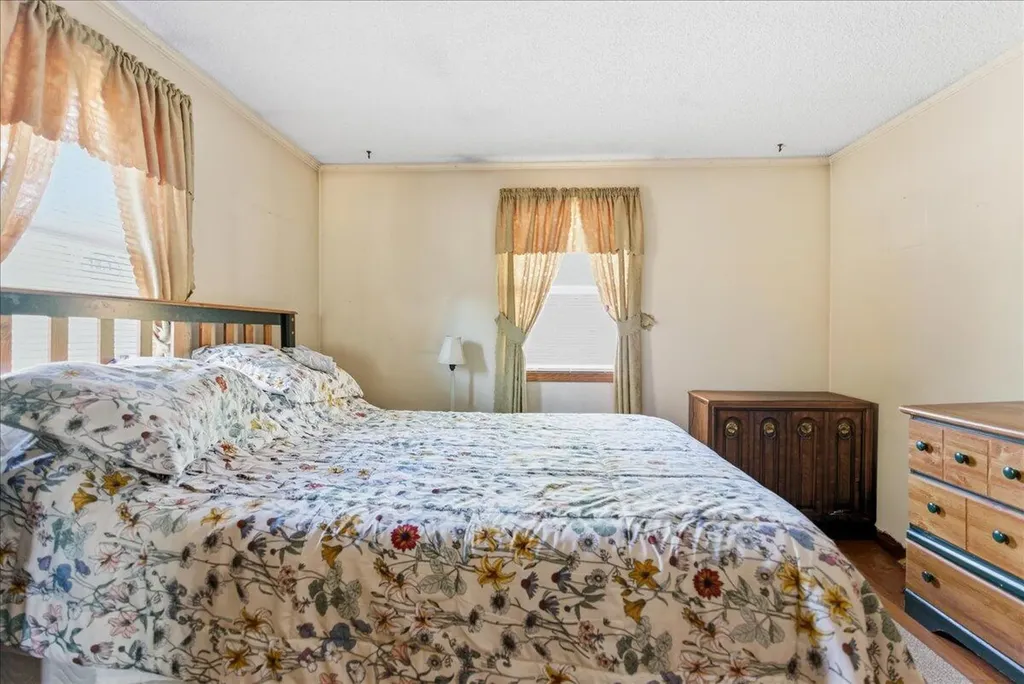 26 Carpenter Road Poland ME 04274