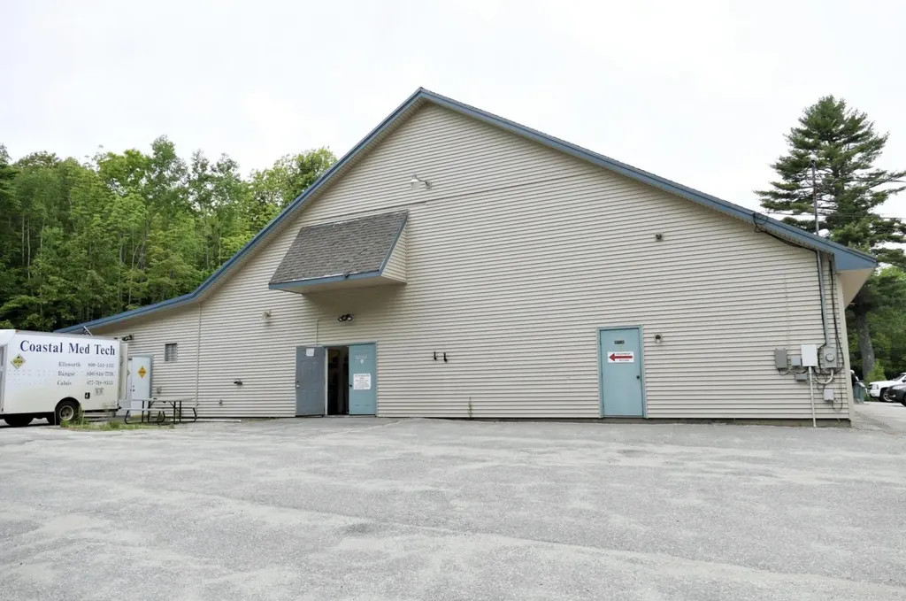 25 Douglas Highway Ellsworth ME 04605