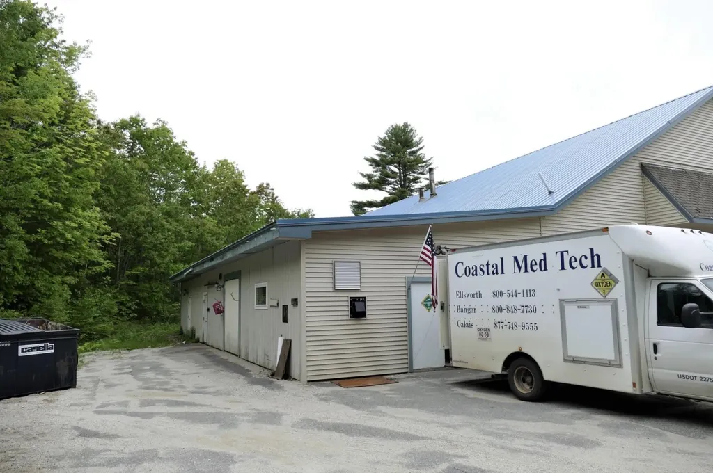 25 Douglas Highway Ellsworth ME 04605