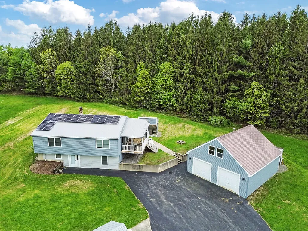 20 Pitt Road Windsor ME 04363