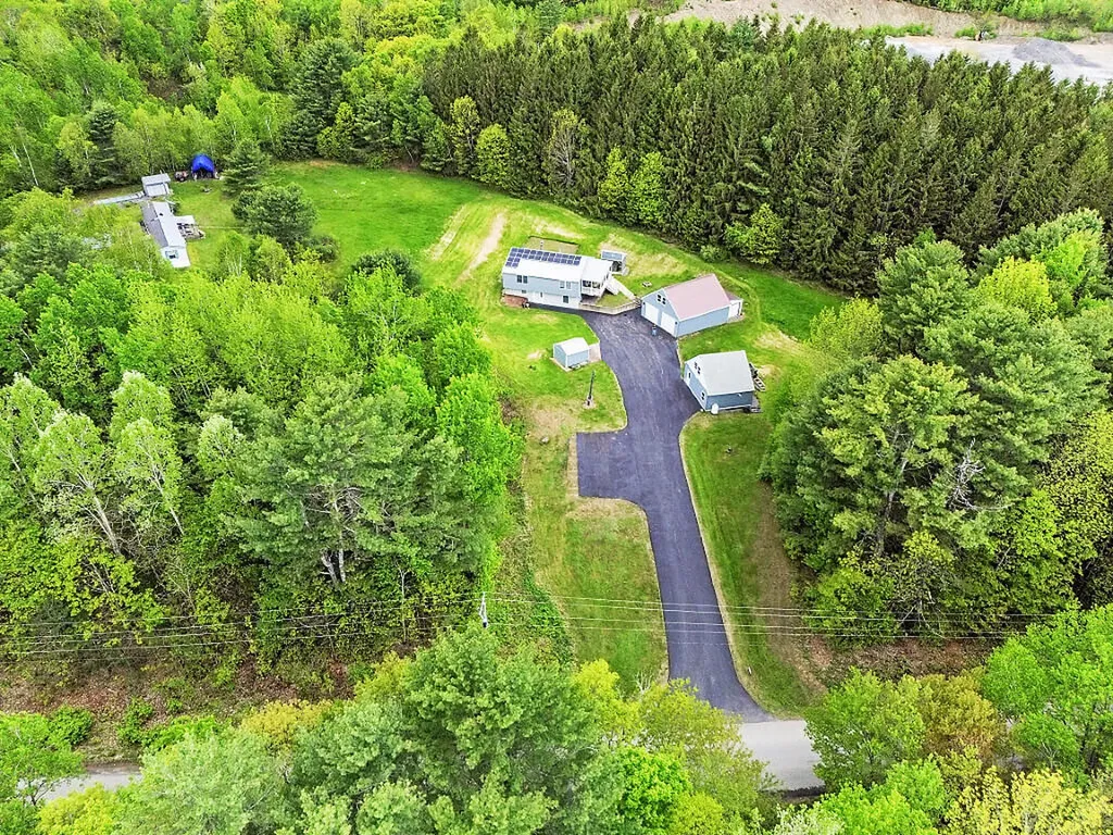 20 Pitt Road Windsor ME 04363