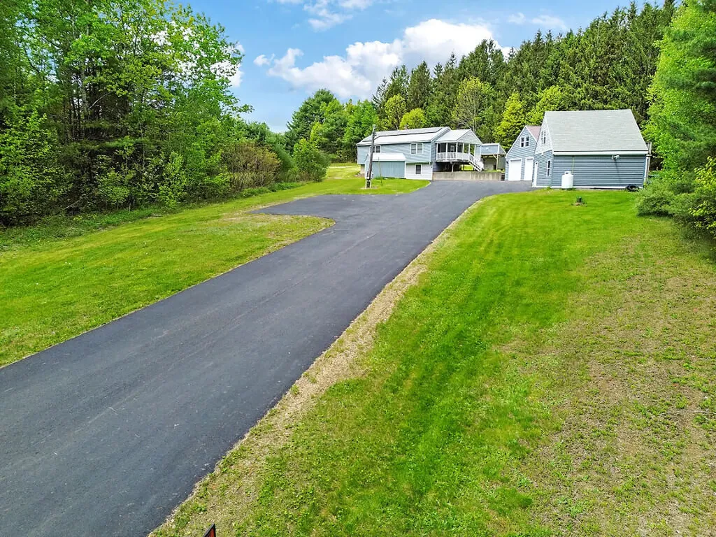 20 Pitt Road Windsor ME 04363