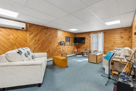 20 Pitt Road Windsor ME 04363