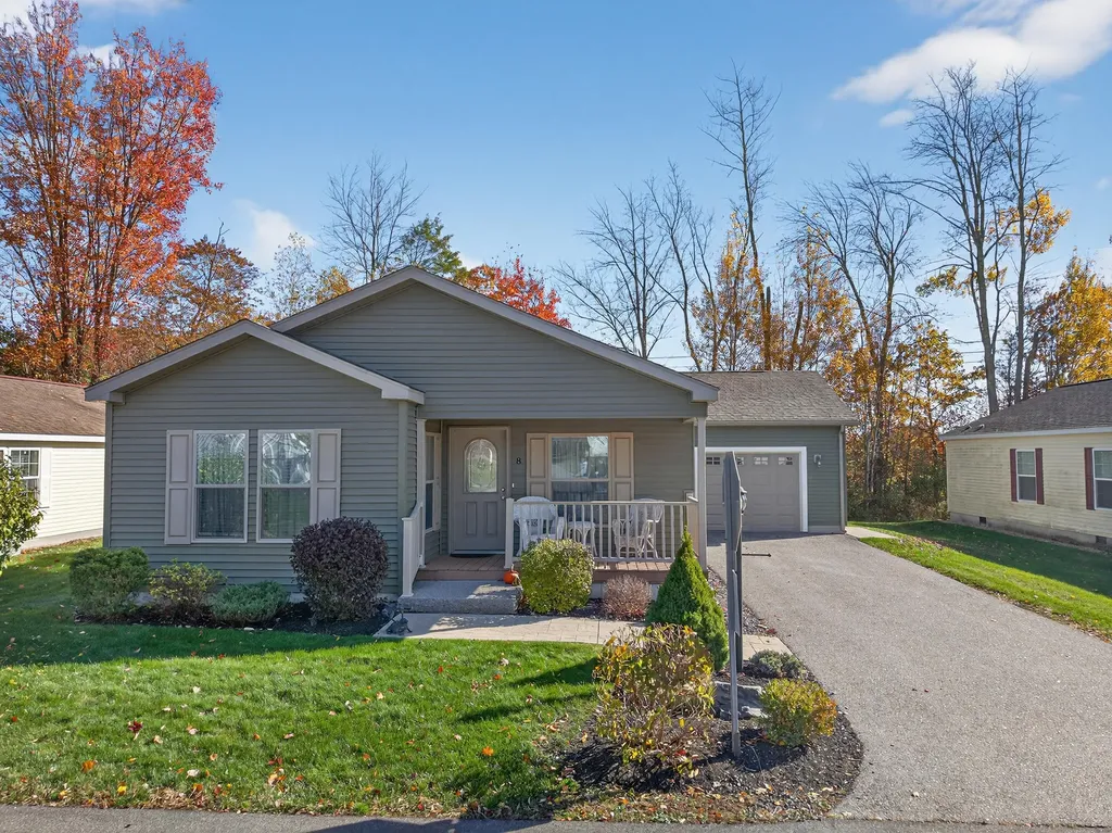 8 Caslyn Drive Eliot ME 03903