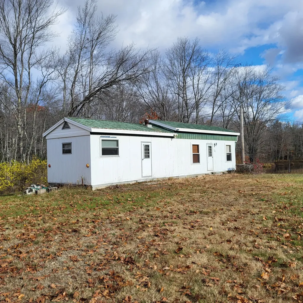 14 Norway Road Waterford ME 04088