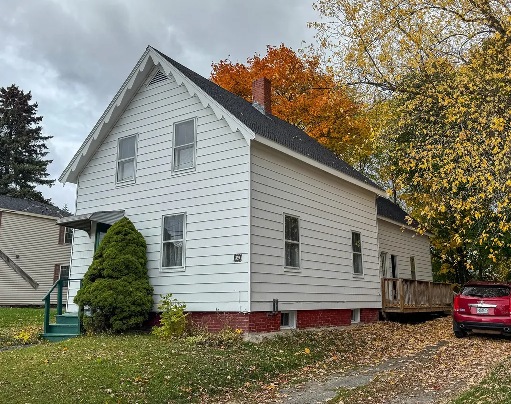 339 Essex Street Bangor ME 04401