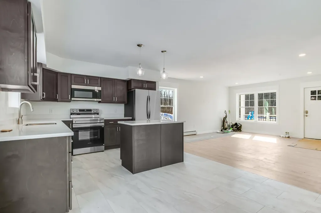 75 Ash Swamp Road Scarborough ME 04074