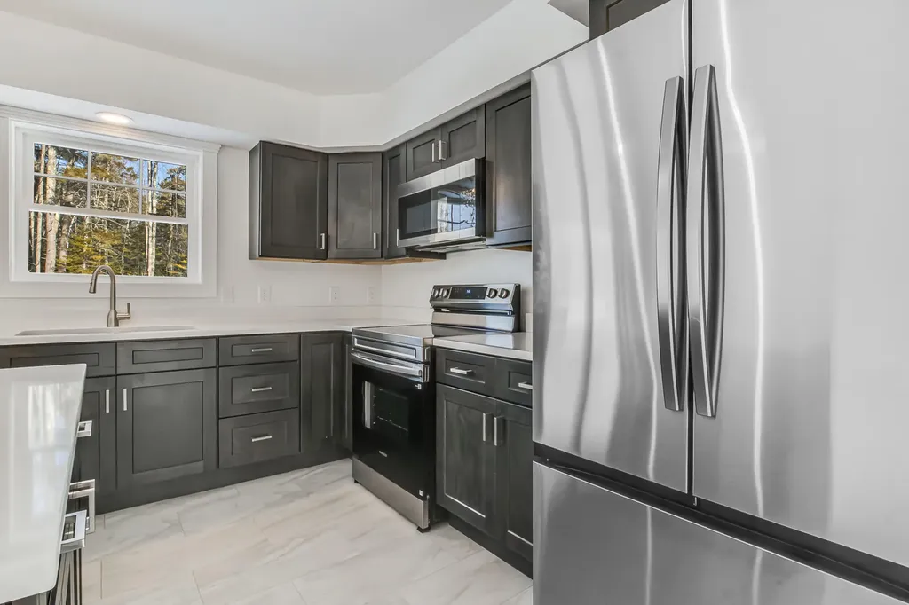 75 Ash Swamp Road Scarborough ME 04074
