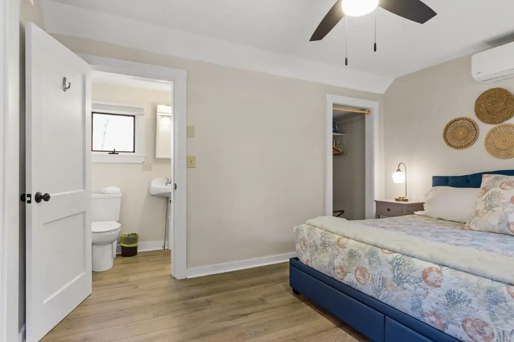 43 Oak Street Boothbay Harbor ME 04538