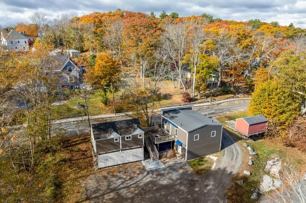 43 Oak Street Boothbay Harbor ME 04538