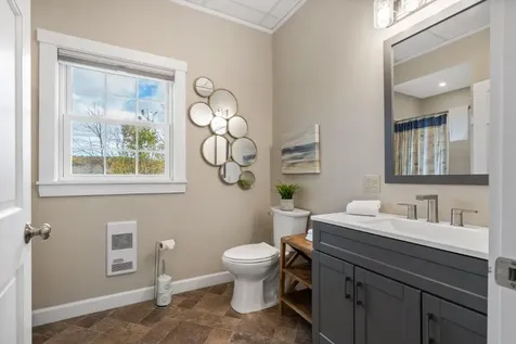 43 Oak Street Boothbay Harbor ME 04538