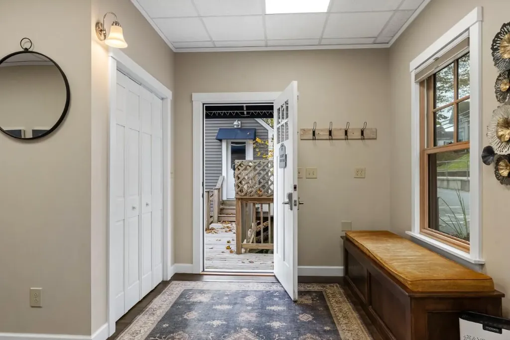 43 Oak Street Boothbay Harbor ME 04538