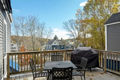 43 Oak Street Boothbay Harbor ME 04538