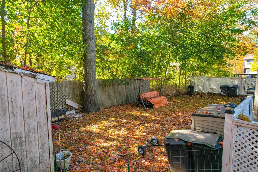 21 Barrows Drive Topsham ME 04086