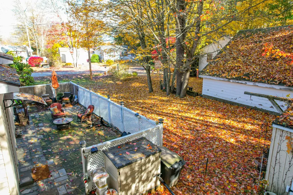 21 Barrows Drive Topsham ME 04086