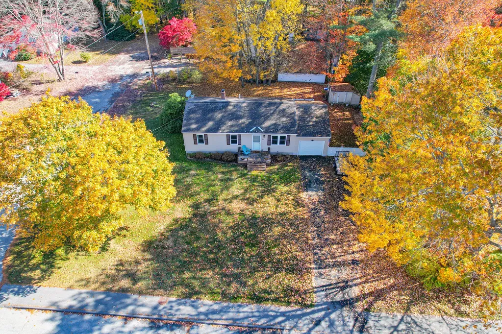 21 Barrows Drive Topsham ME 04086