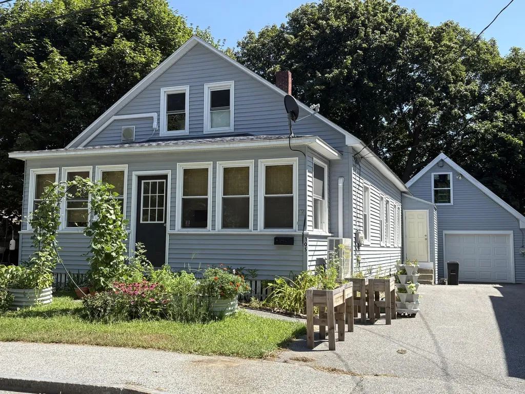 105 Winter Street Lewiston ME 04240