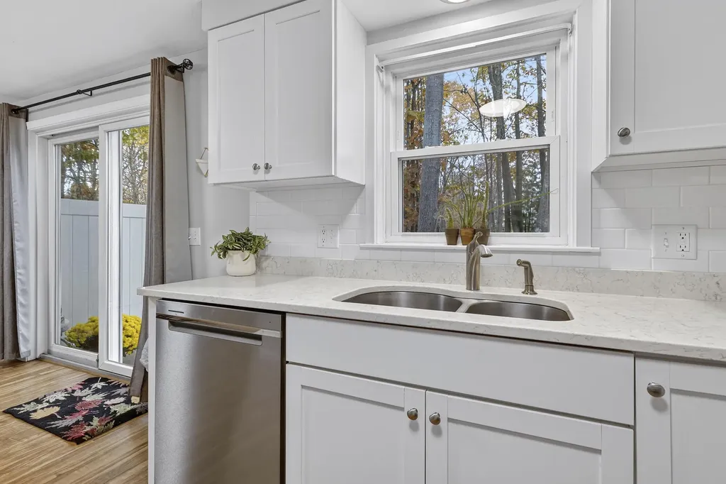 9 Jamestown Court South Portland ME 04106