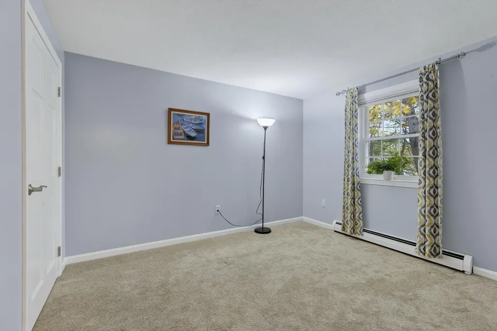 9 Jamestown Court South Portland ME 04106