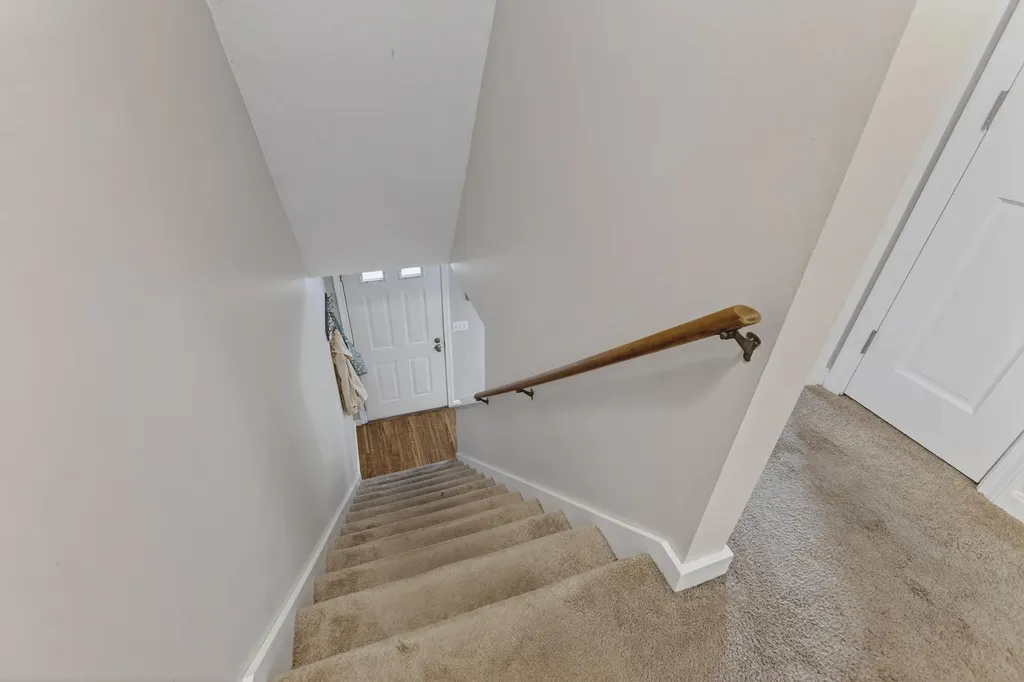9 Jamestown Court South Portland ME 04106