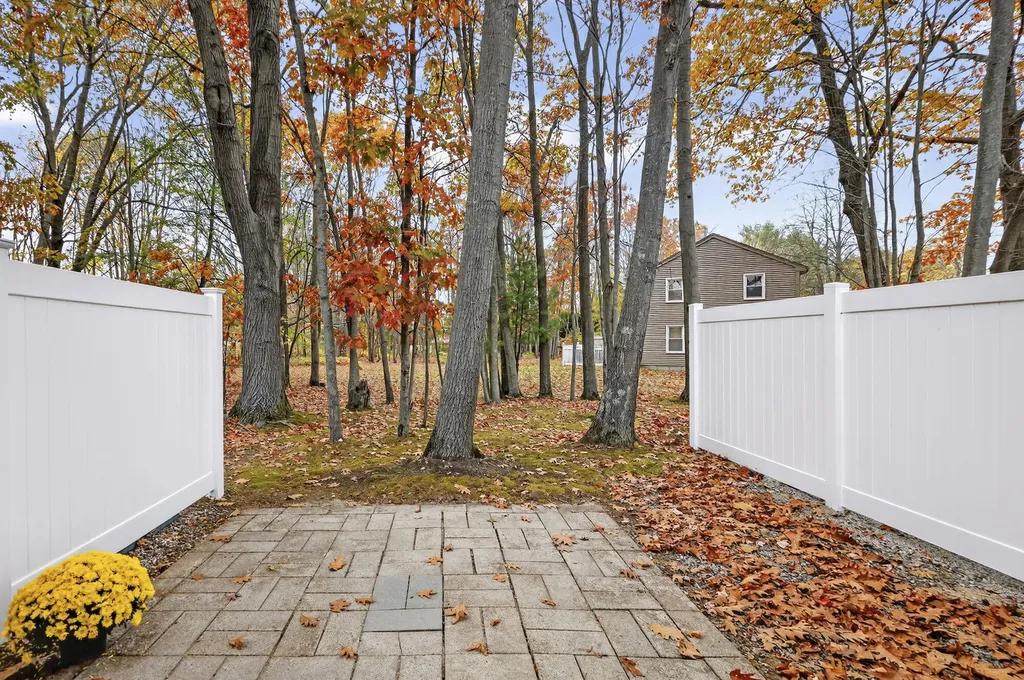 9 Jamestown Court South Portland ME 04106