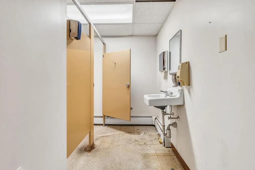 85 Park Street Lewiston ME 04240