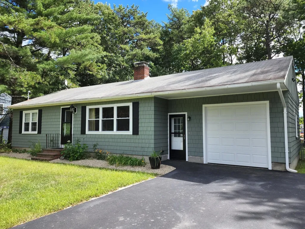 19 Abby Road Windham ME 04062