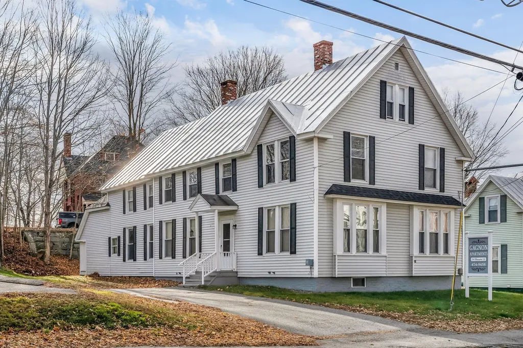 24 Pleasant Street Skowhegan ME 04976
