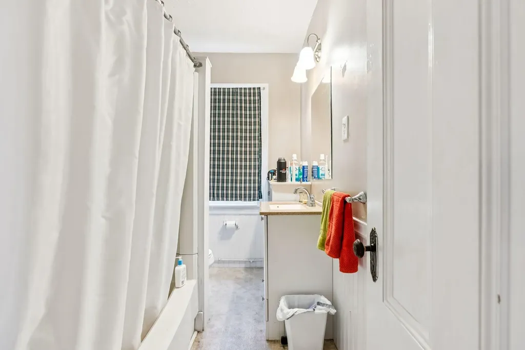 138 North Street Bath ME 04530