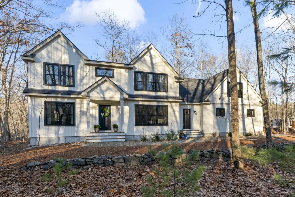 12 Blueberry Lane Kittery ME 03904