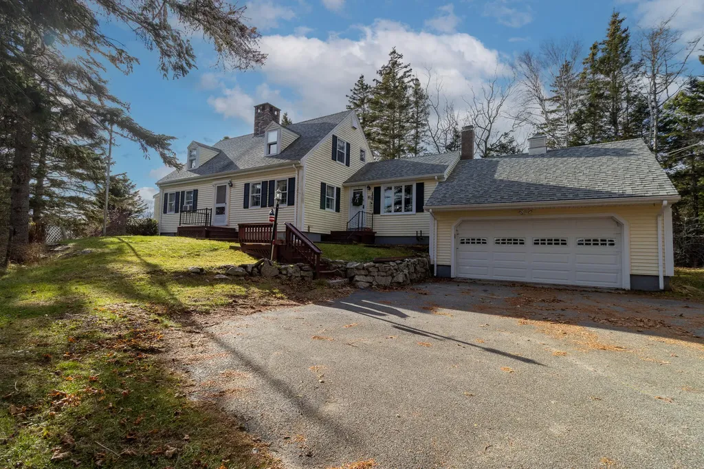 18 North Street Jonesport ME 04649