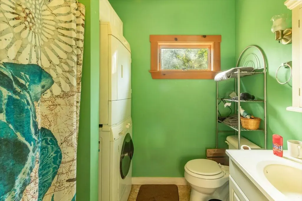 26 Jenkins Road Penobscot ME 04476