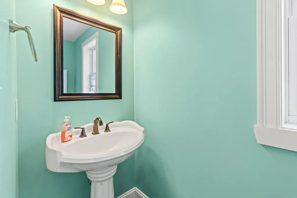 141 Thompson Road Kennebunk ME 04043
