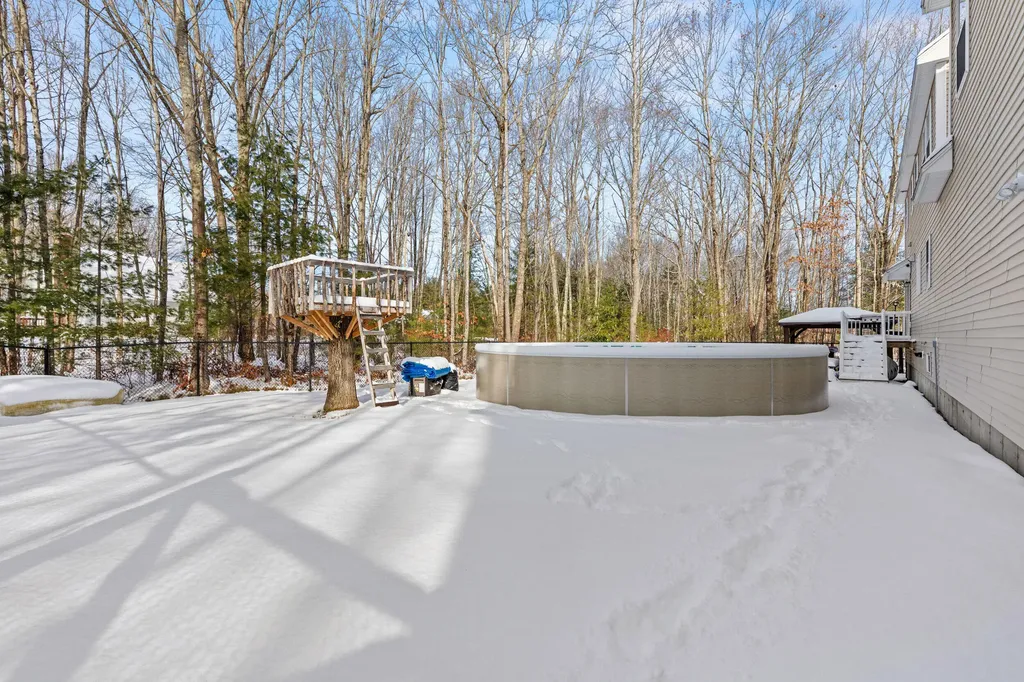 141 Thompson Road Kennebunk ME 04043