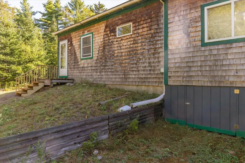 26 Jenkins Road Penobscot ME 04476